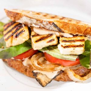 Grilled-halloumi-sandwich-FI